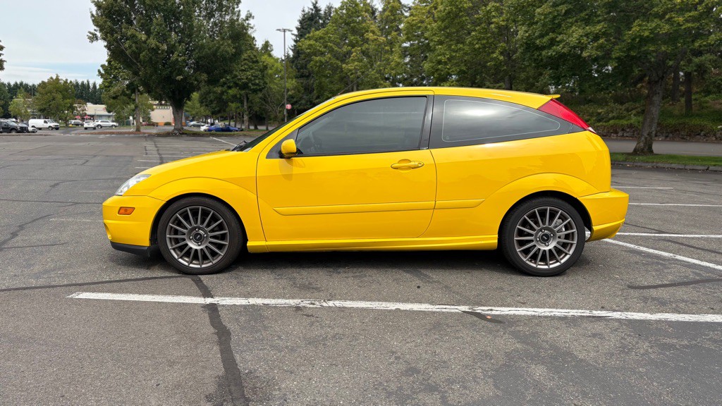 2003 Ford Focus Image 2