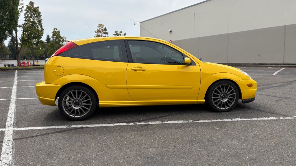 2003 Ford Focus Image 6