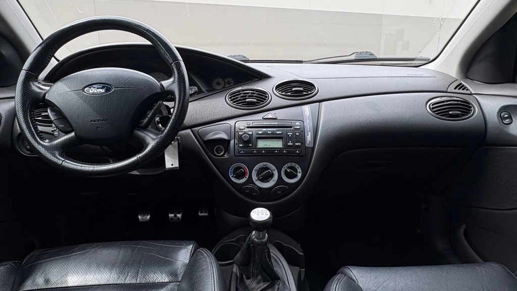 2003 Ford Focus Image 15