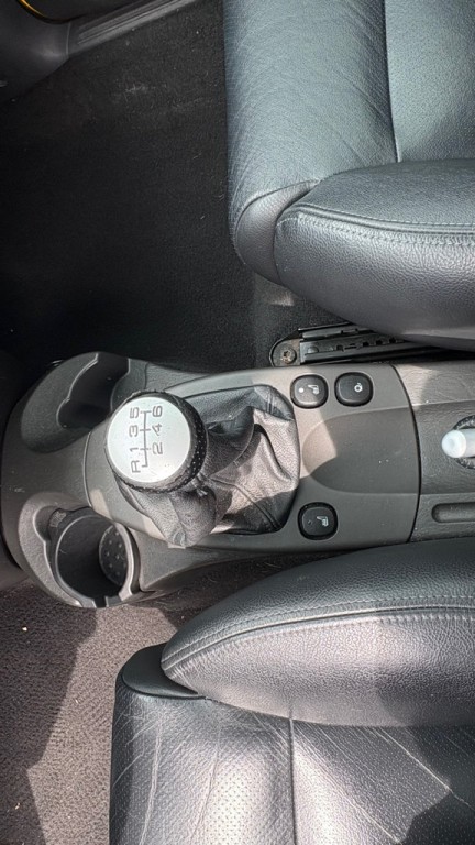 2003 Ford Focus Image 16