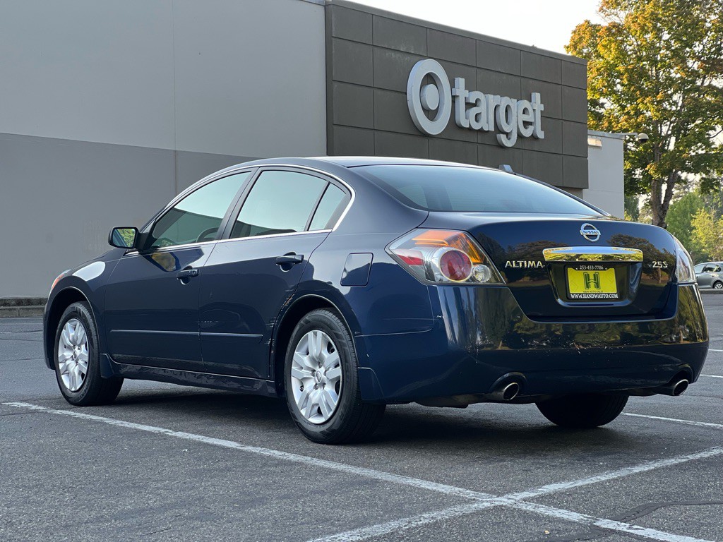 2010 Nissan Altima Image 3