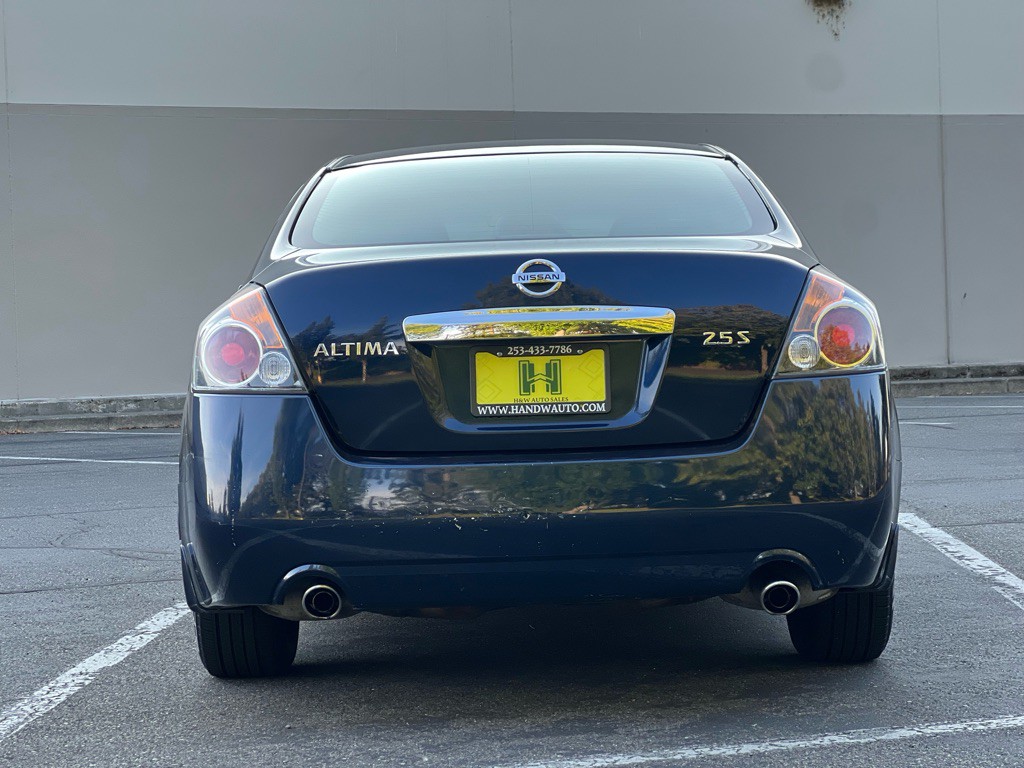 2010 Nissan Altima Image 4