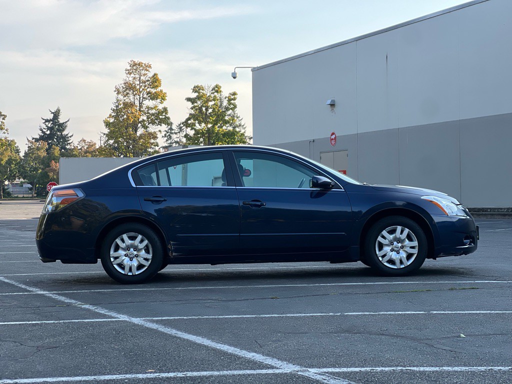 2010 Nissan Altima Image 6