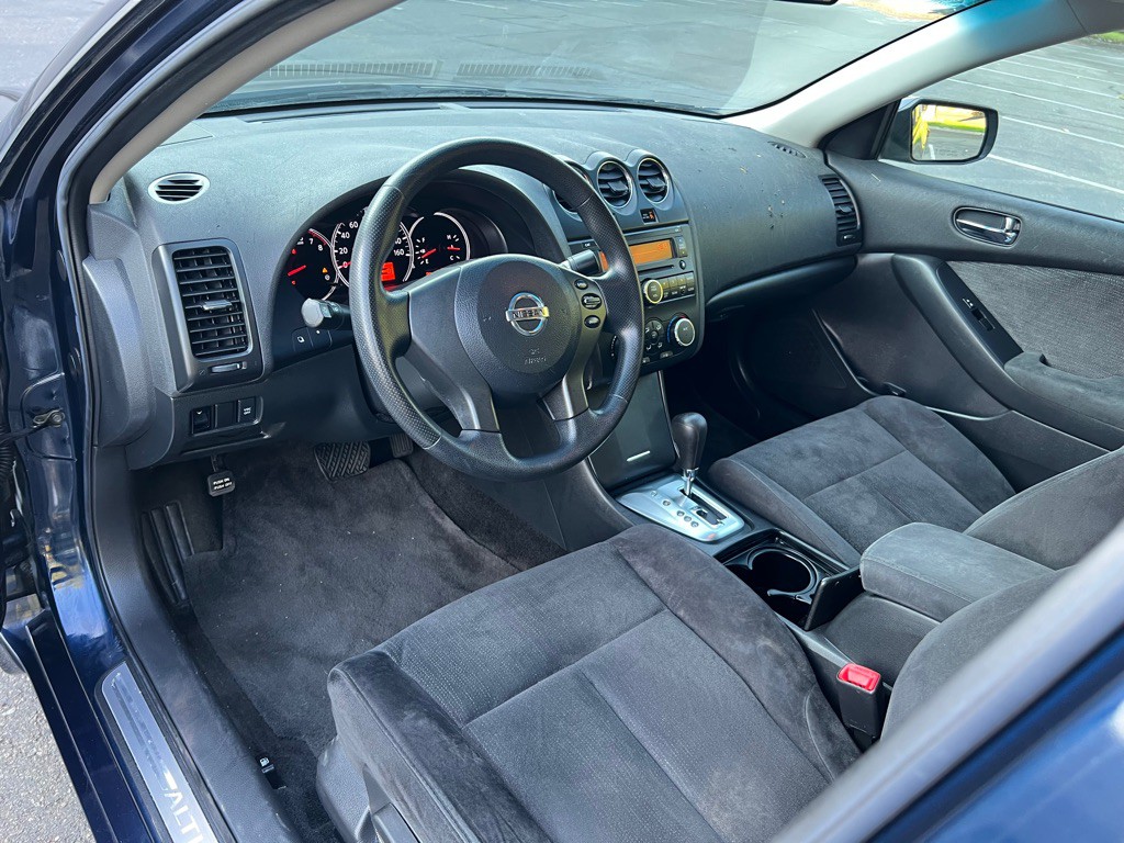 2010 Nissan Altima Image 10