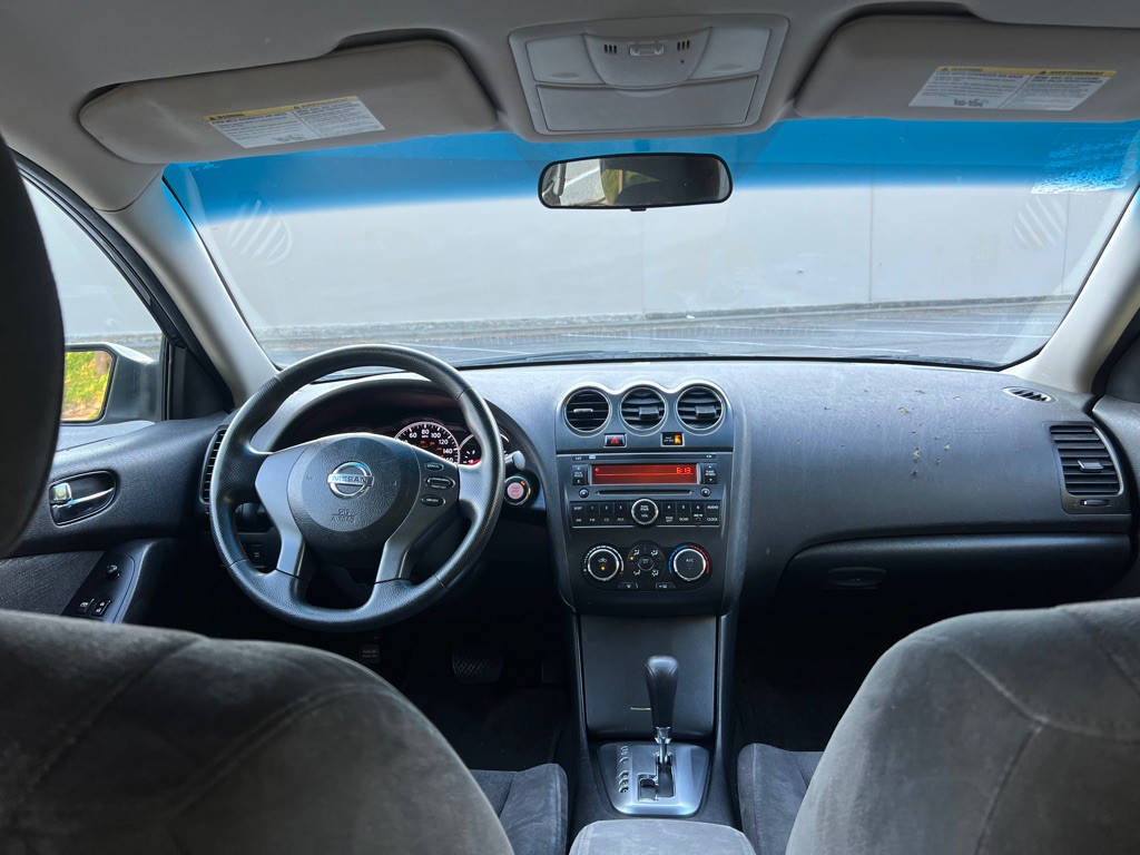 2010 Nissan Altima Image 11