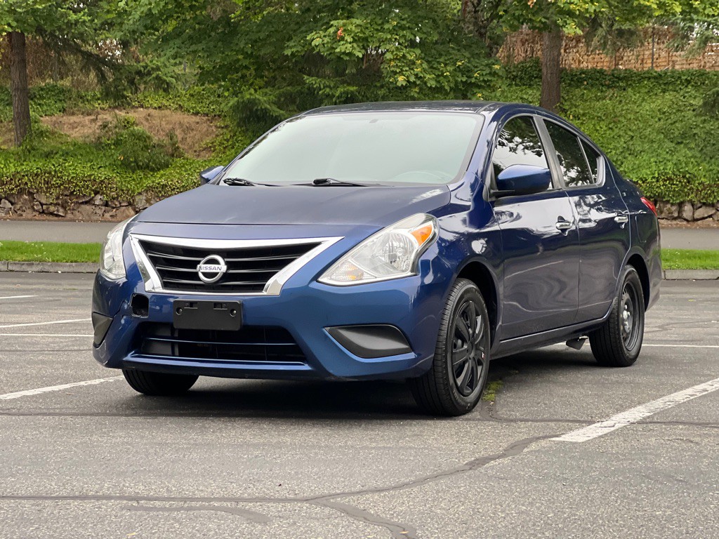 2018 Nissan Versa Image 1