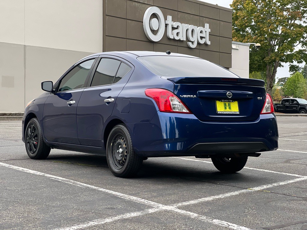 2018 Nissan Versa Image 3