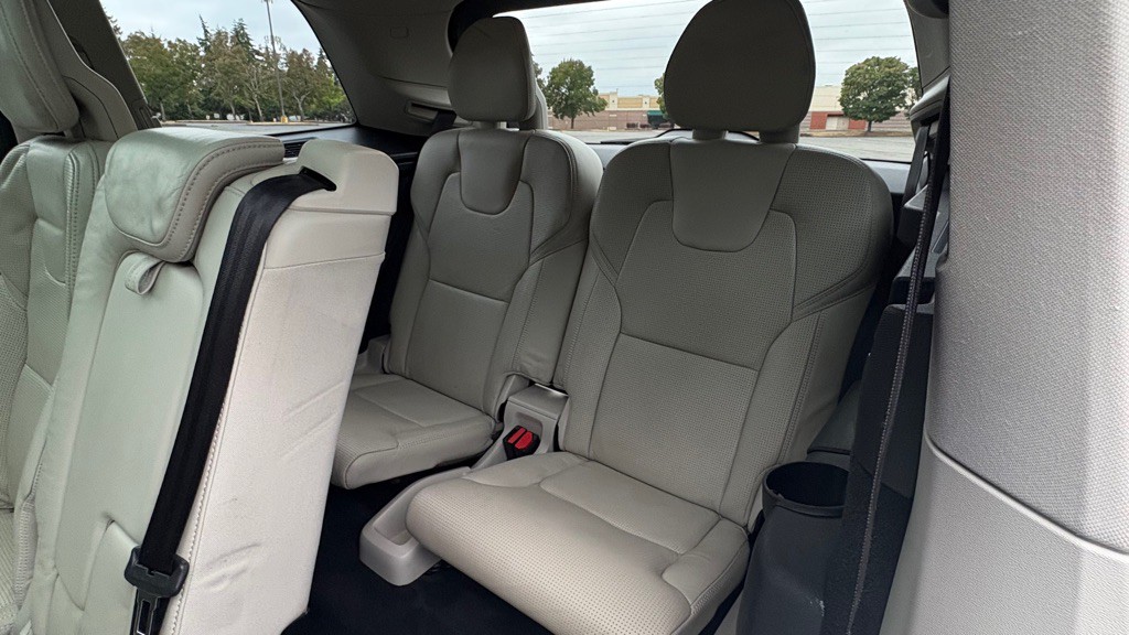 2016 Volvo XC90 Image 16