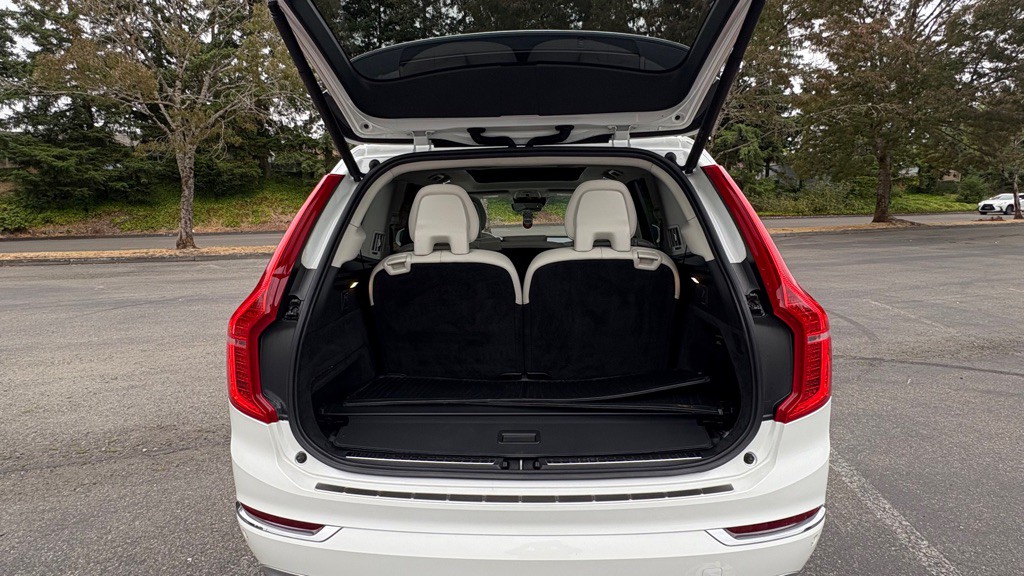 2016 Volvo XC90 Image 17