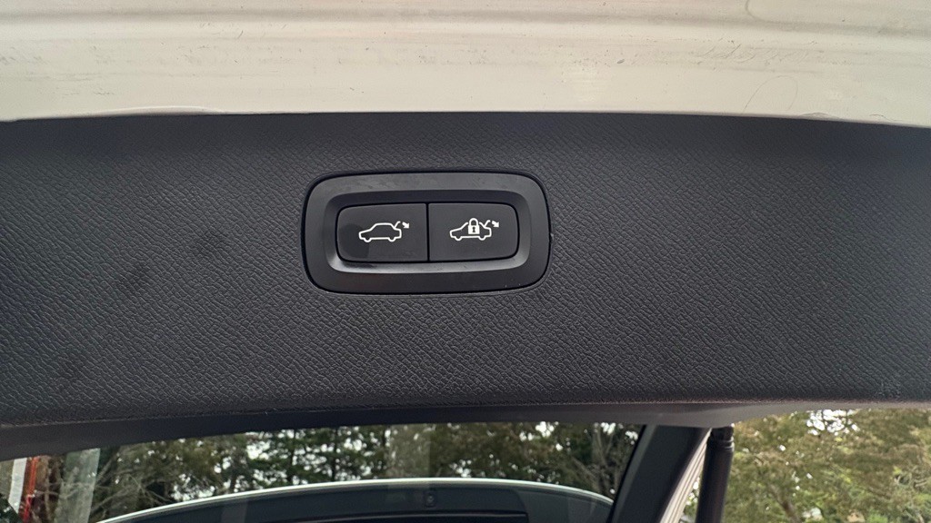 2016 Volvo XC90 Image 19