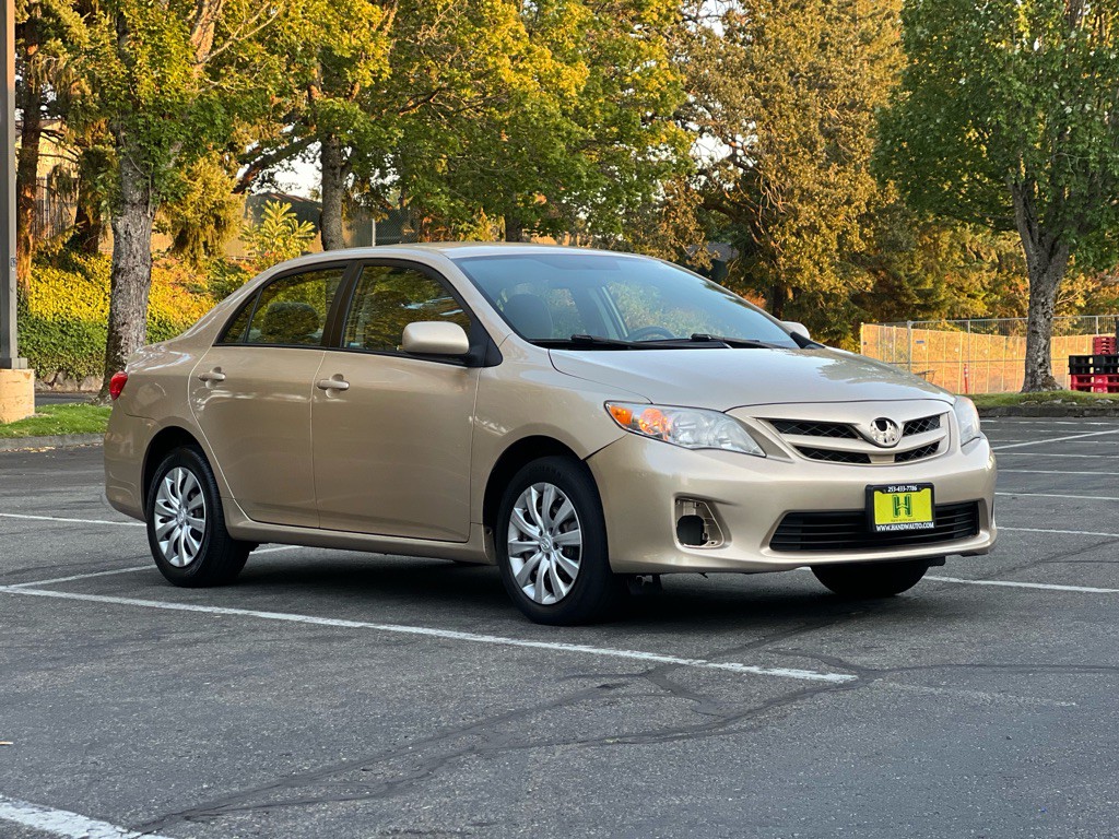 2012 Toyota Corolla Image 7