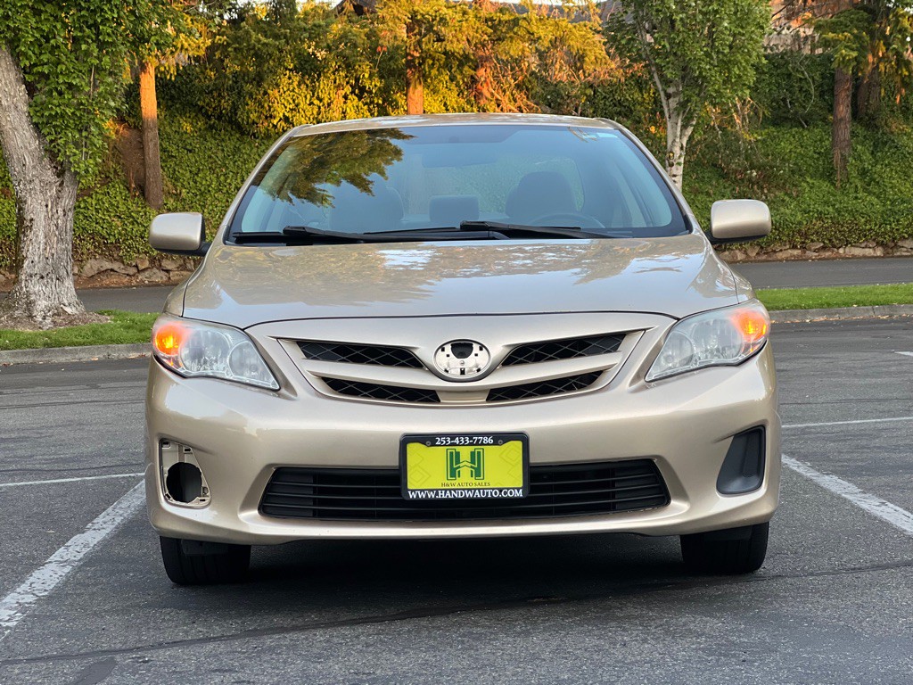 2012 Toyota Corolla Image 8