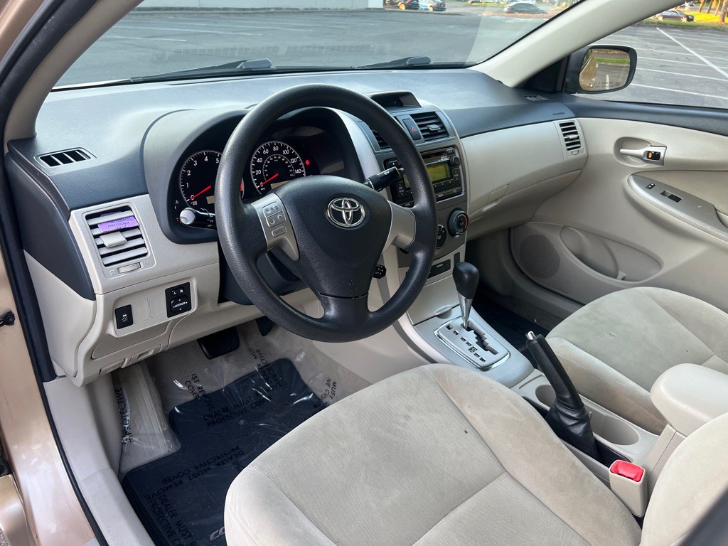 2012 Toyota Corolla Image 10