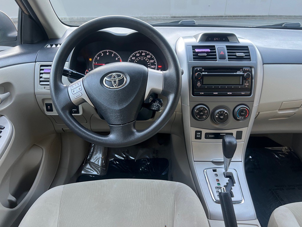 2012 Toyota Corolla Image 12
