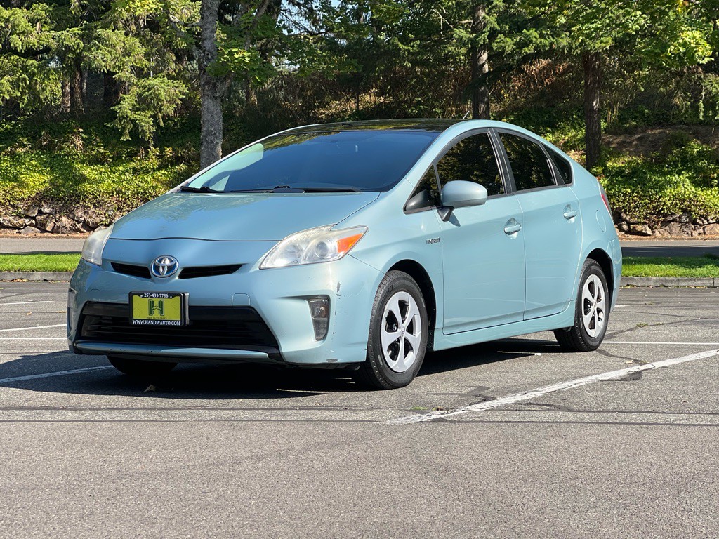 2013 Toyota Prius Image 1