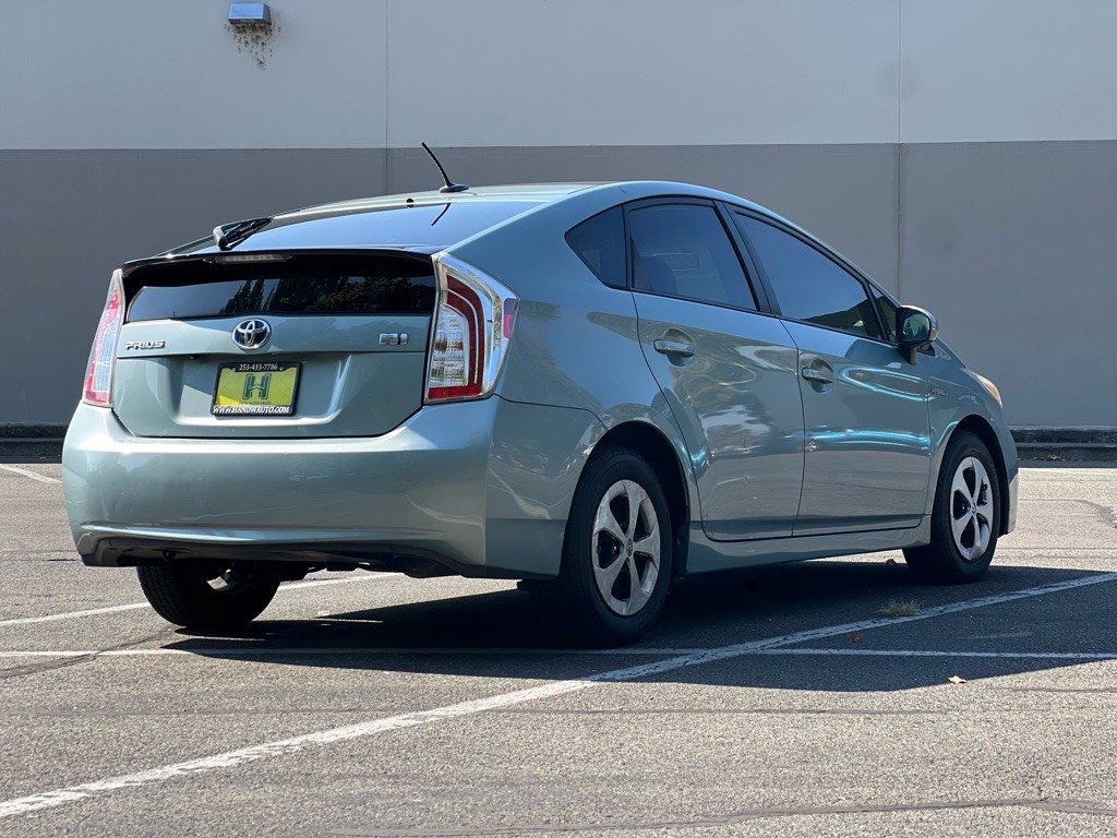 2013 Toyota Prius Image 5