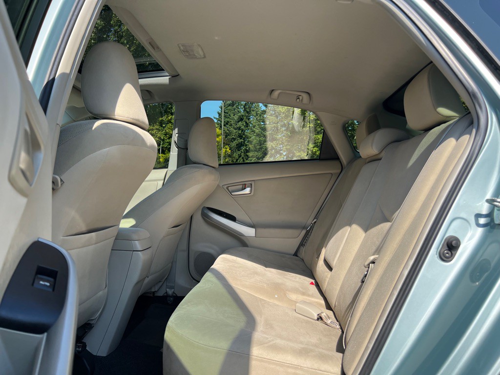 2013 Toyota Prius Image 15