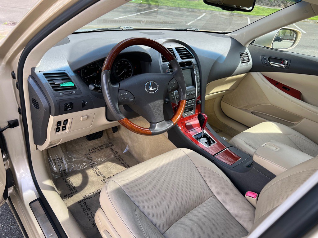 2007 Lexus ES Image 10