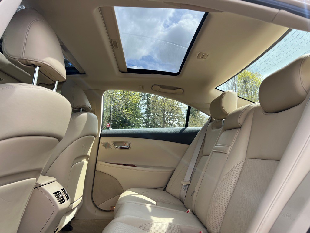 2007 Lexus ES Image 12
