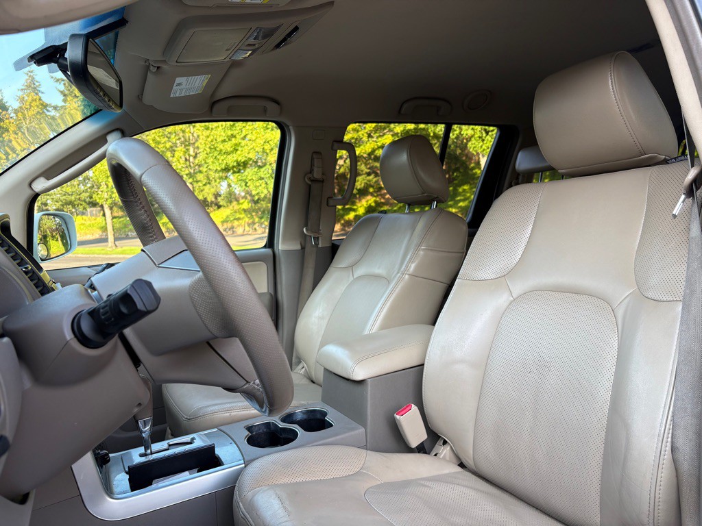 2011 Nissan Pathfinder Image 9