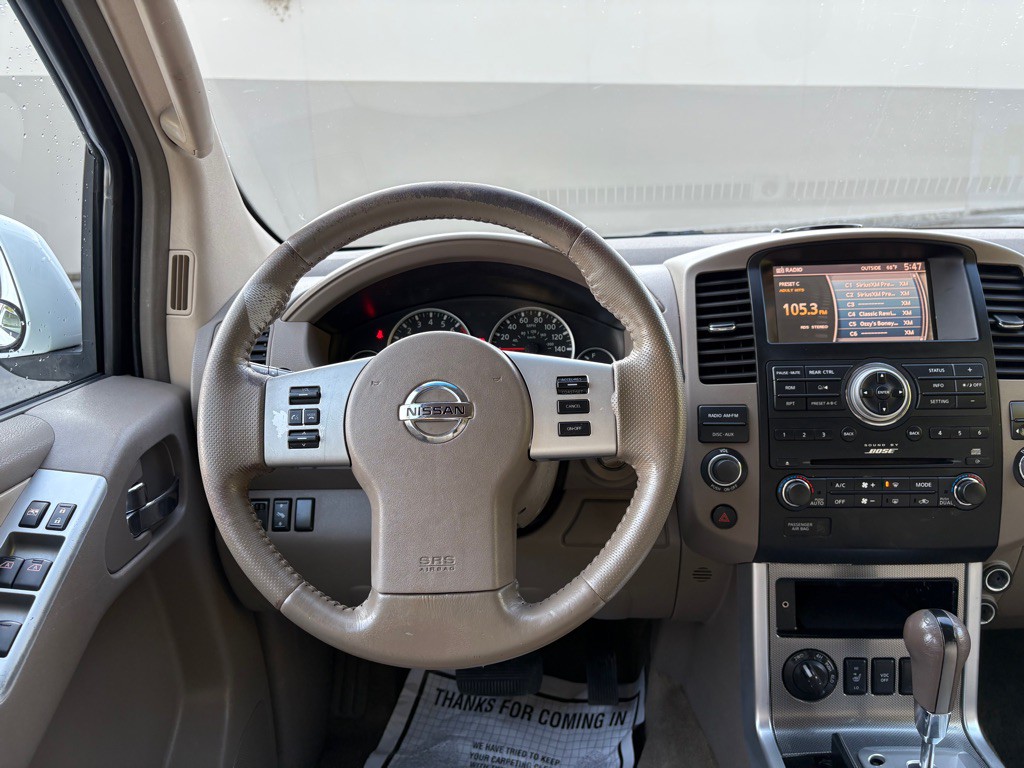 2011 Nissan Pathfinder Image 12