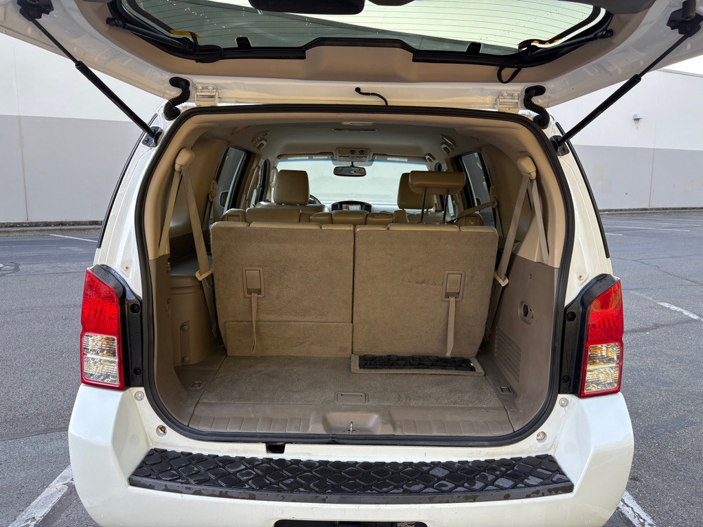 2011 Nissan Pathfinder Image 18