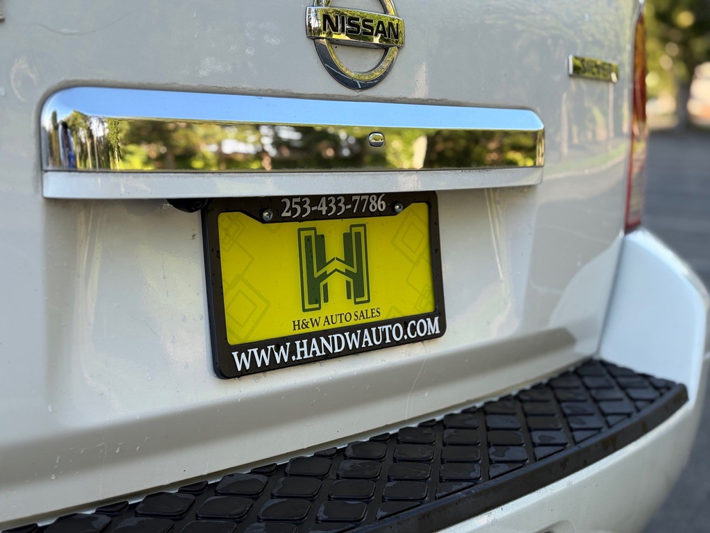 2011 Nissan Pathfinder Image 21