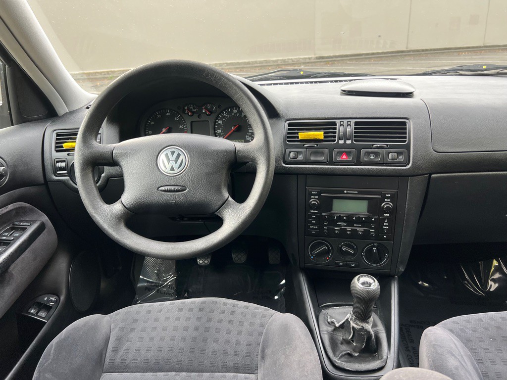 2003 Volkswagen Jetta Image 12