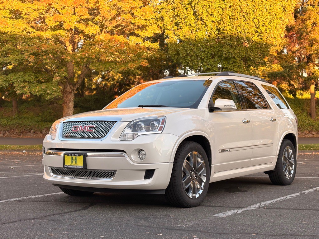 2011 GMC Acadia Image 1