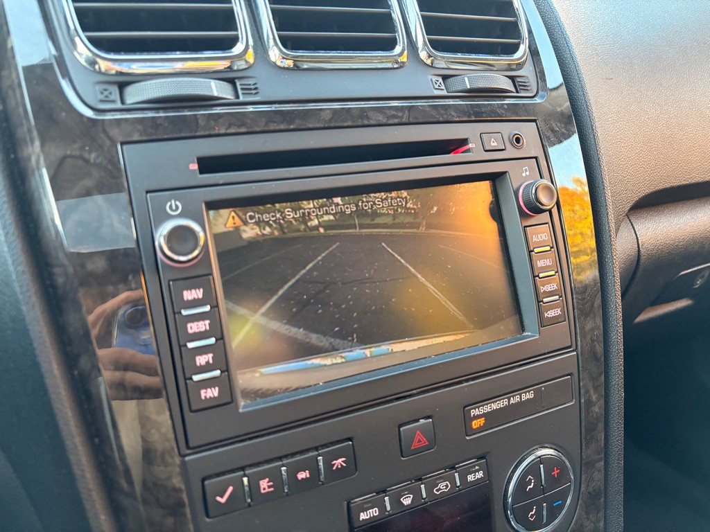2011 GMC Acadia Image 15