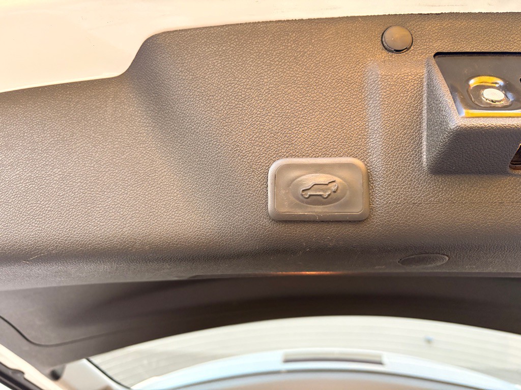 2011 GMC Acadia Image 21
