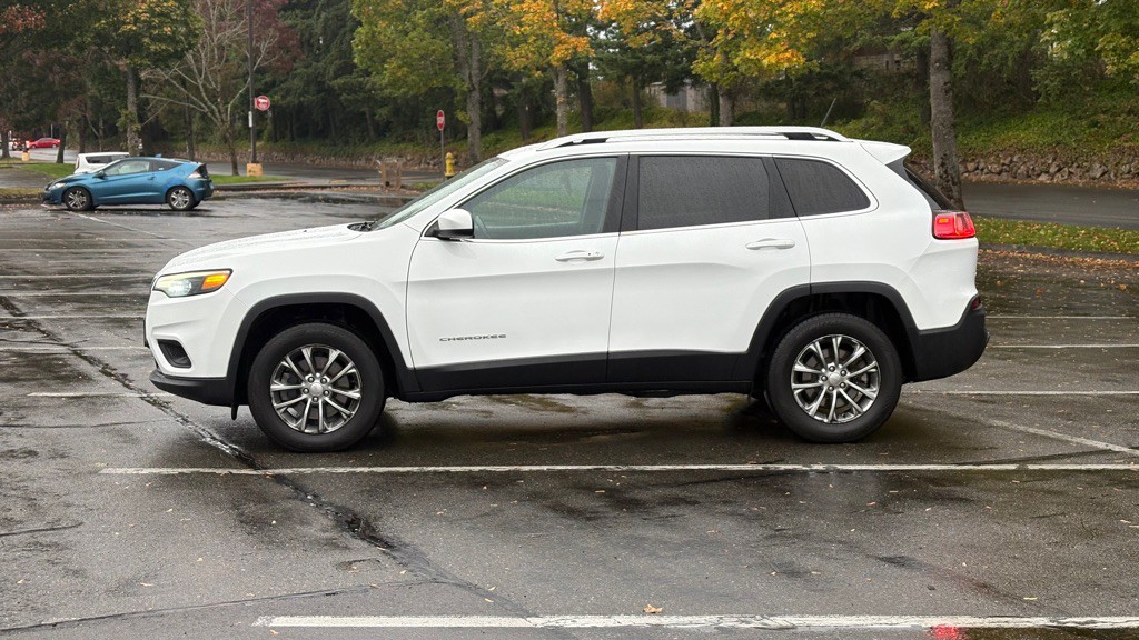 2019 Jeep Cherokee Image 2