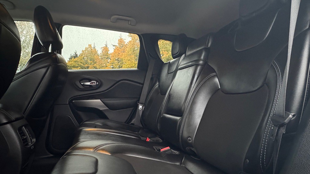 2019 Jeep Cherokee Image 16