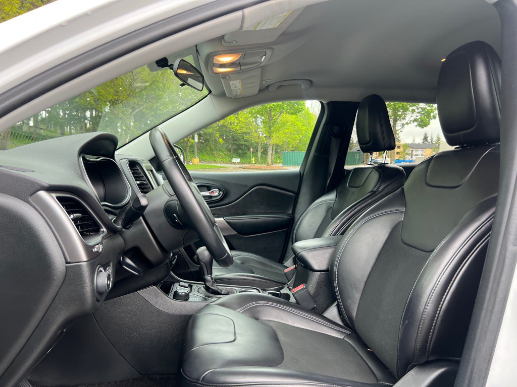 2019 Jeep Cherokee Image 9