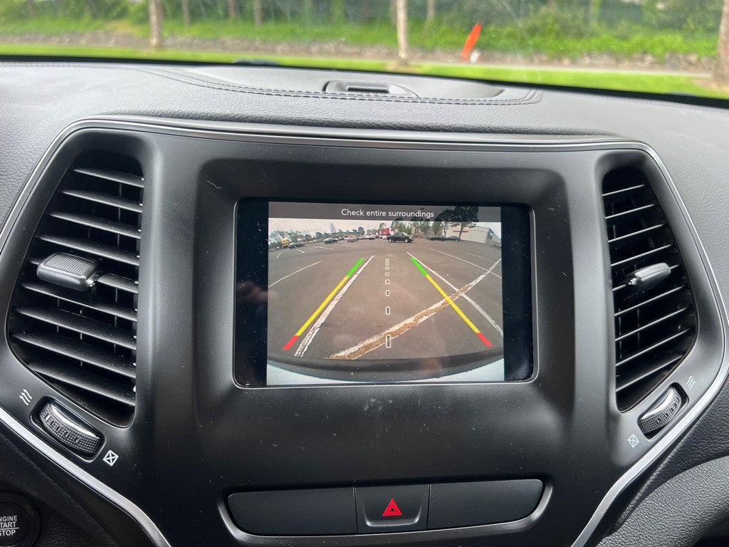 2019 Jeep Cherokee Image 12
