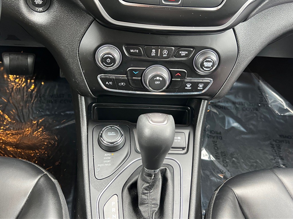 2019 Jeep Cherokee Image 14