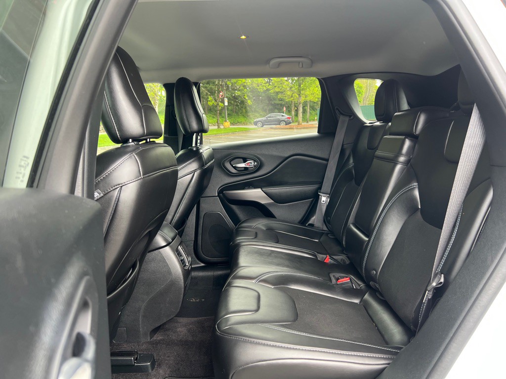 2019 Jeep Cherokee Image 15