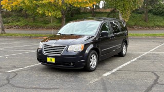 Image for 2010 Chrysler Town & Country Touring ID: 6939801
