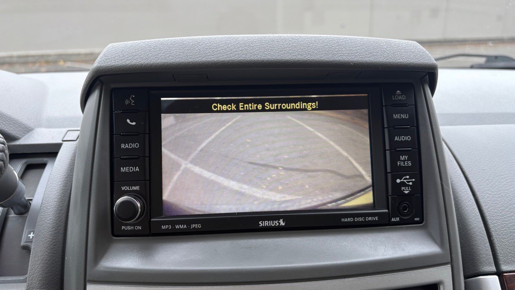 2010 Chrysler Town & Country Image 14