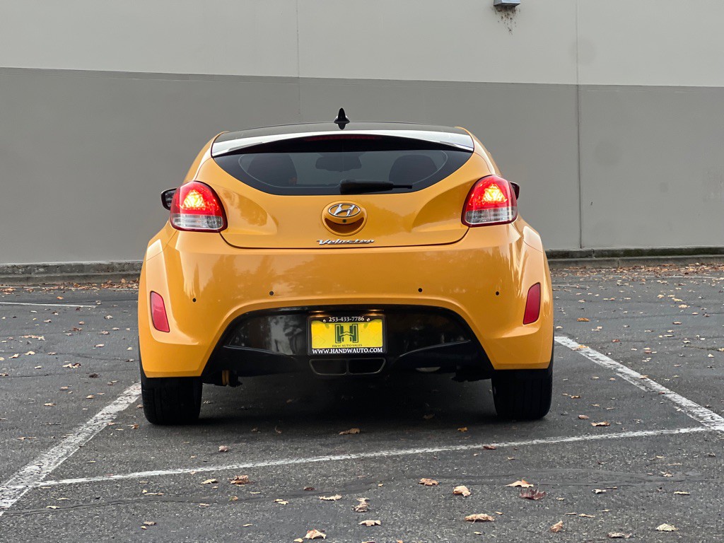2012 Hyundai Veloster Image 4