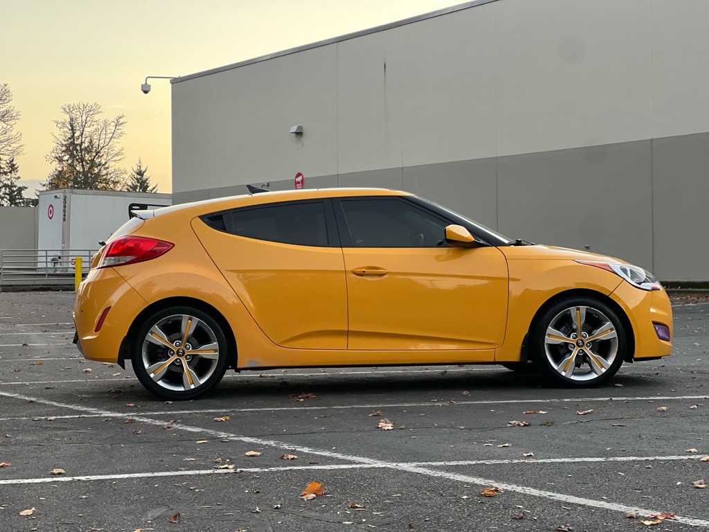 2012 Hyundai Veloster Image 6