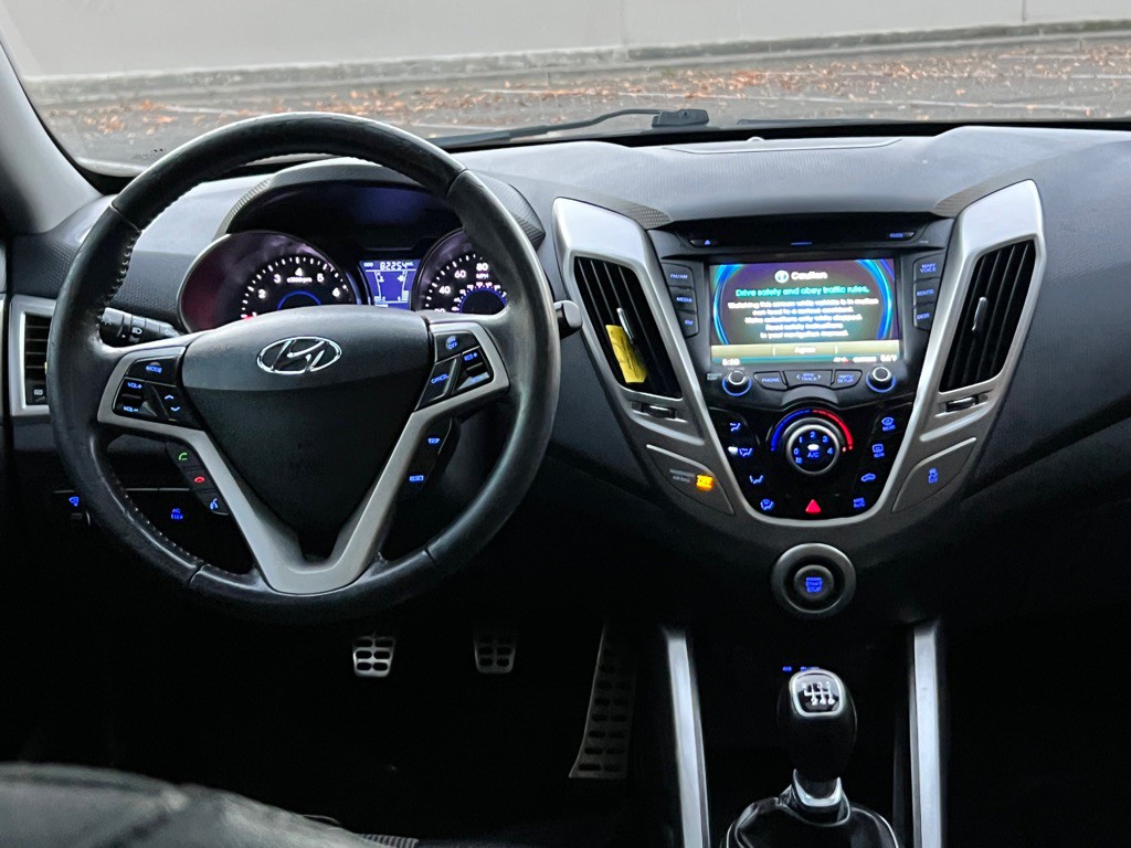 2012 Hyundai Veloster Image 13