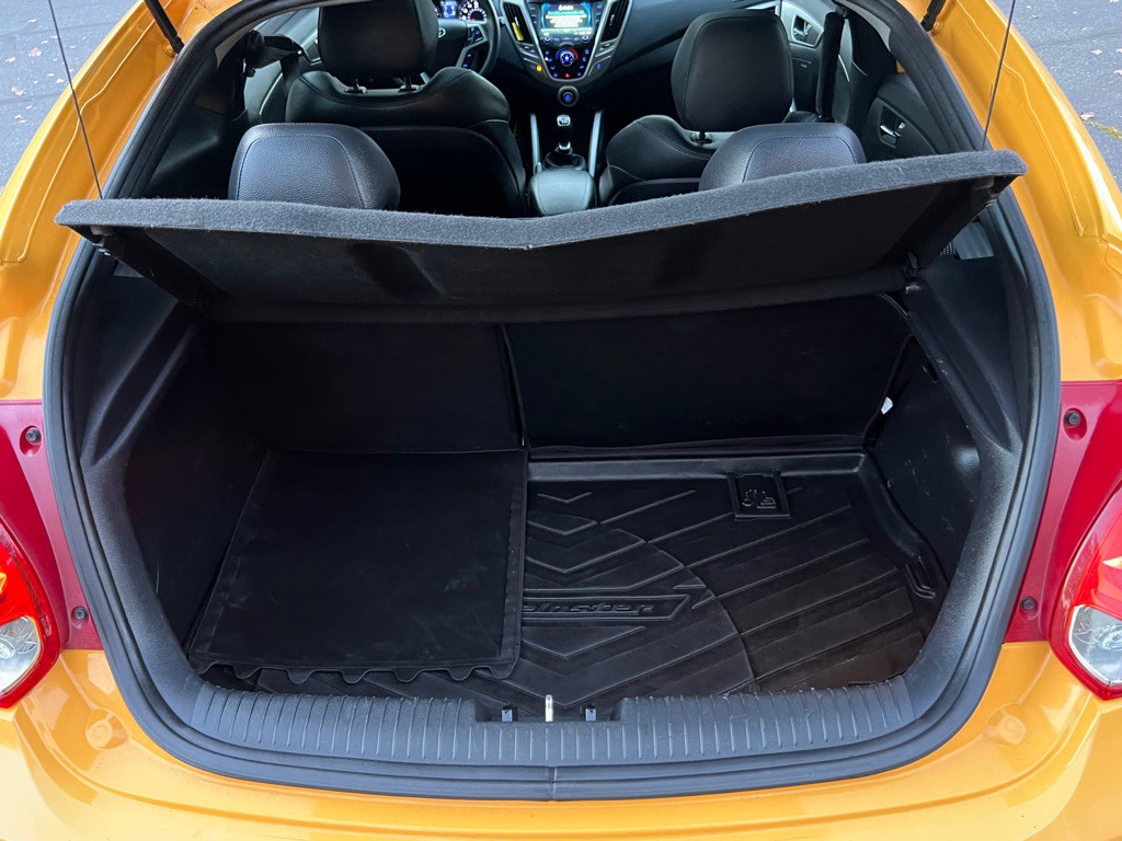 2012 Hyundai Veloster Image 18