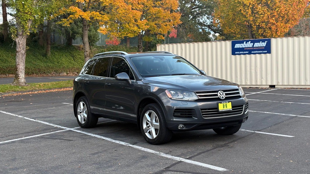 2011 Volkswagen Touareg Image 7