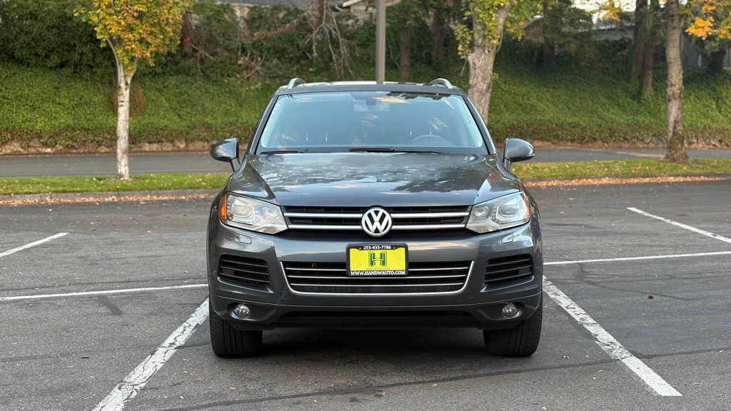 2011 Volkswagen Touareg Image 8