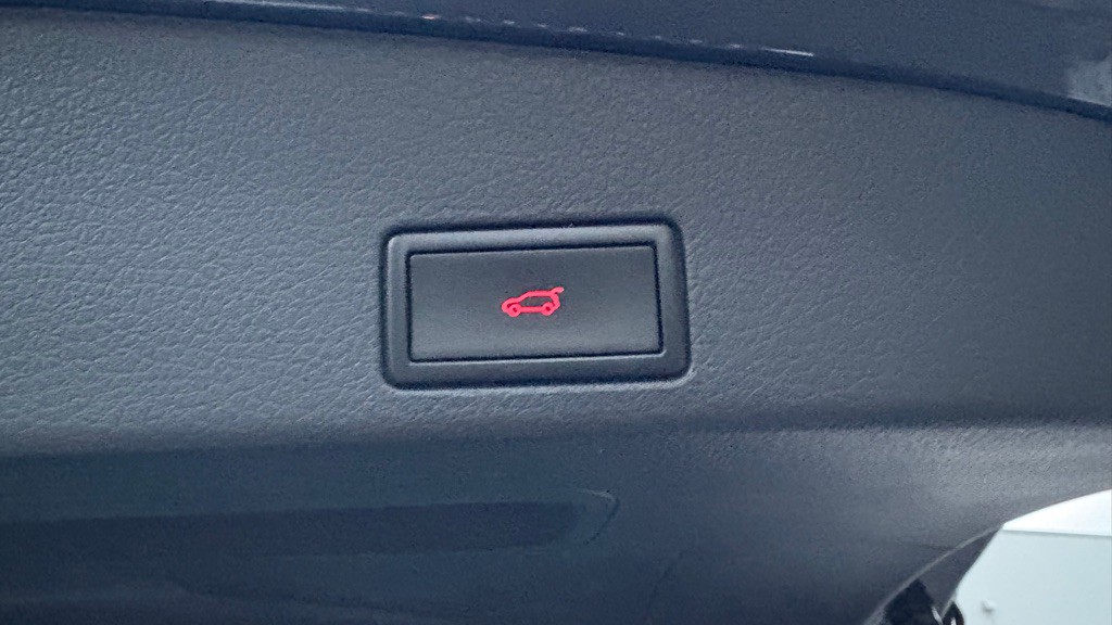 2011 Volkswagen Touareg Image 18