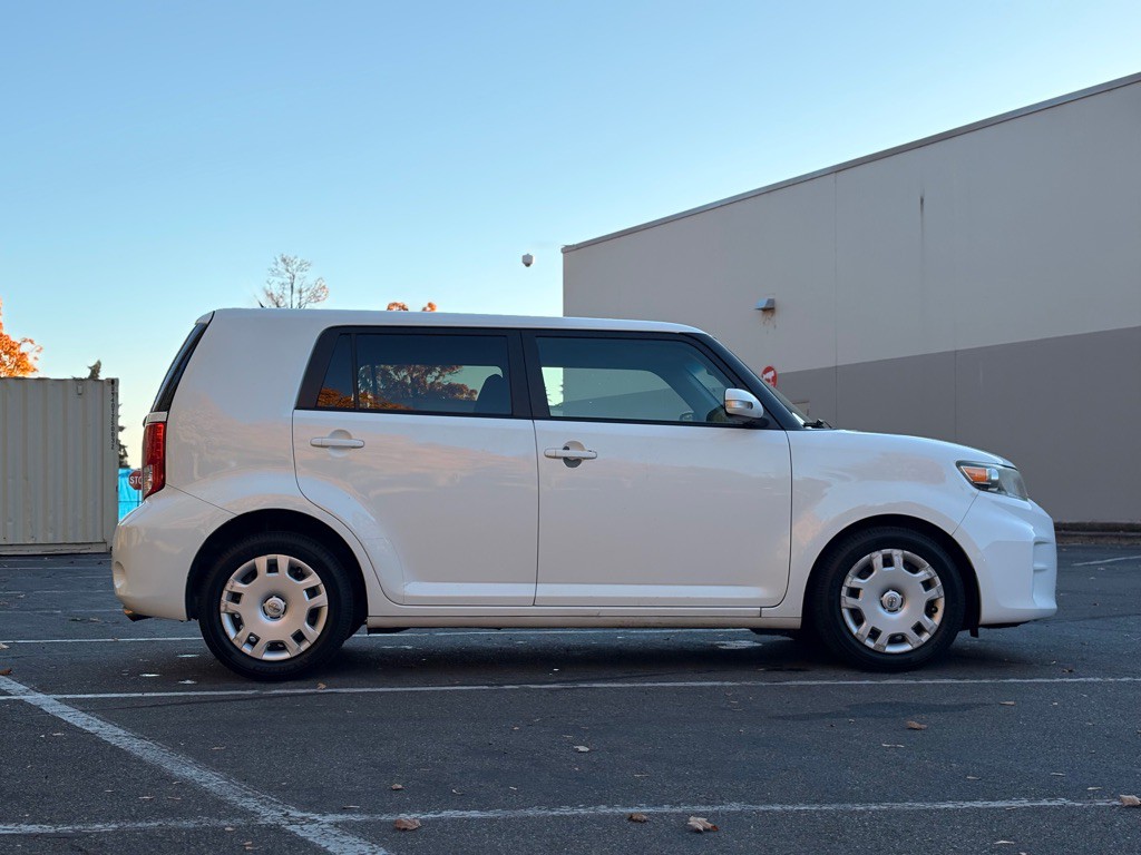 2012 Scion xB Image 6