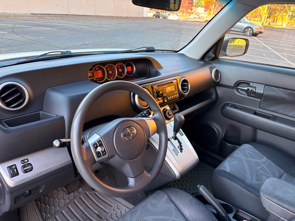 2012 Scion xB Image 10