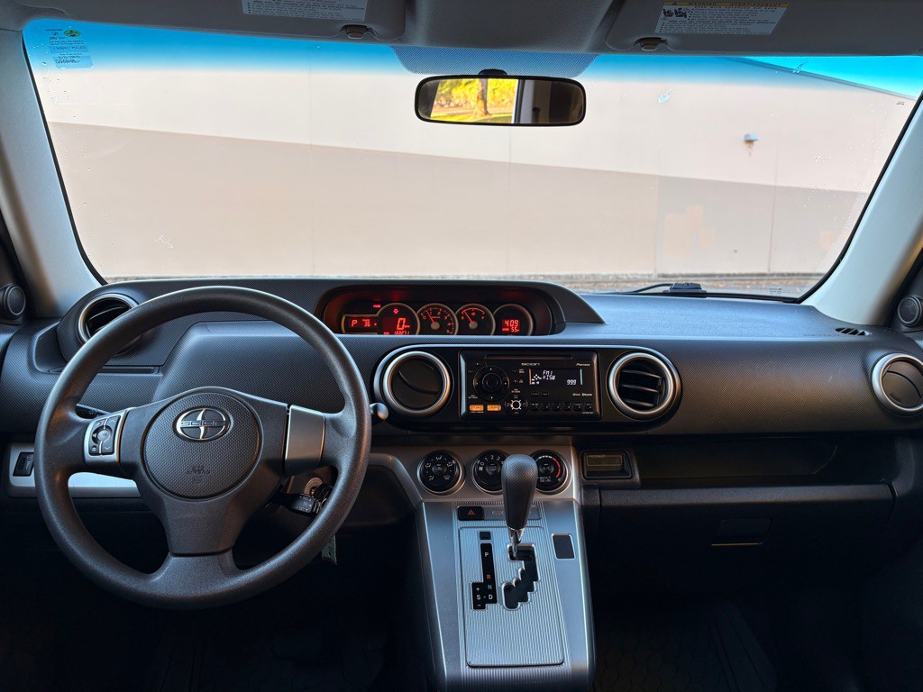 2012 Scion xB Image 11