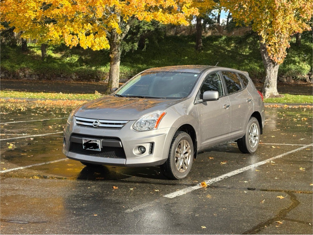 2010 Nissan Rogue Image 1